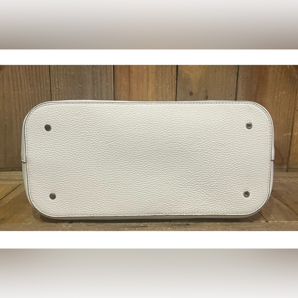 Kate Spade. Set of 2: White Leather Hayes Tote and Pink Nylon Elise Tote. - Picture 7 of 16
